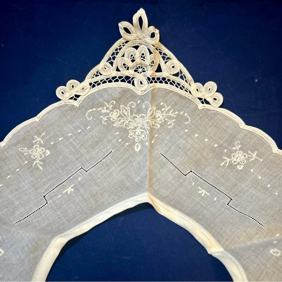 Vintage White Cotton Lace Collar Dickey, Pearl Button, Unworn - Picture 8 of 10